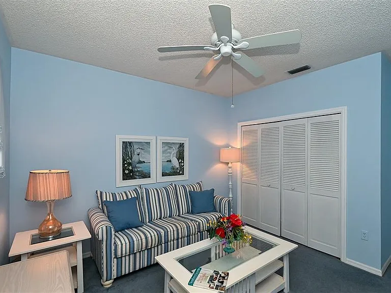 3866 Surrey Ct — Photo 39