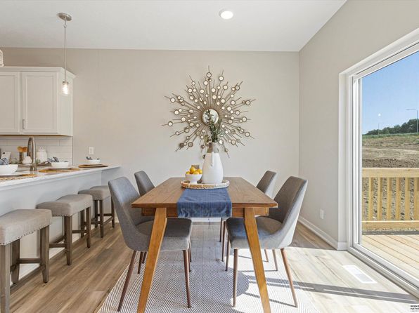 9305 Reynolds St, Omaha, NE 68122 view 4
