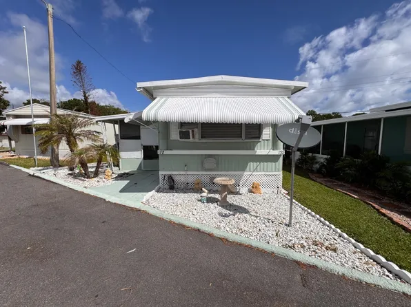 170 Astronaut Ln, Titusville, FL 32780