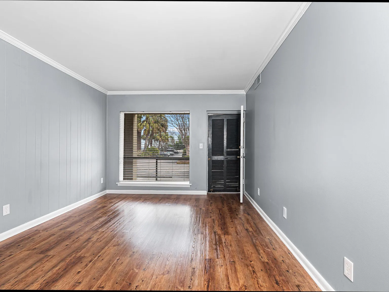 1 bed, 1.0 bath, $1,200 — Photo 3