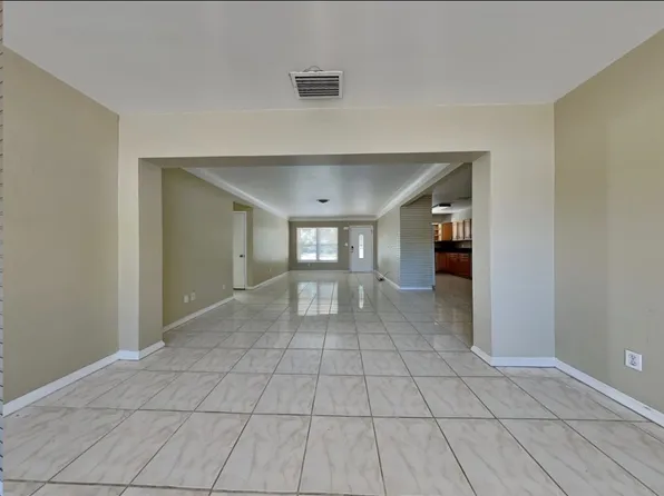 3459 8th Ave N, Saint Petersburg, FL 33713