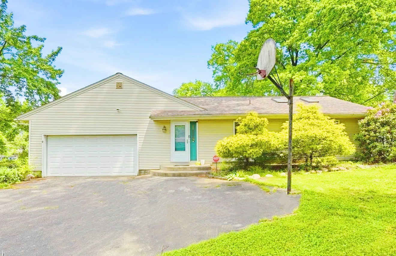 189 Pembroke Rd — Photo 2