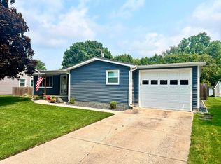 755 N Locke Ct, Nappanee, IN 46550
