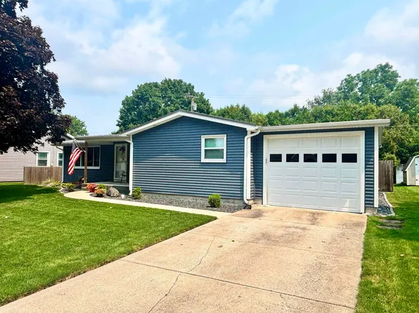 755 N Locke Ct, Nappanee, IN 46550
