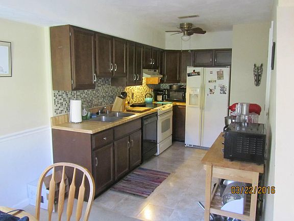 5th image of 377 Charles St
