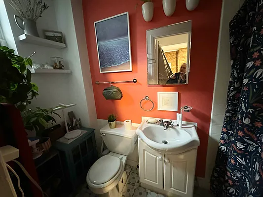 Rented by J PRESTON AND ASSOCIATES INC | media 27