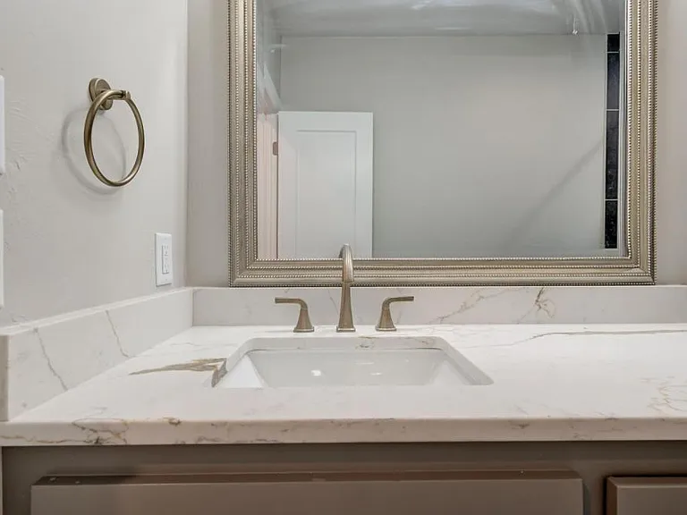 222 S University Blvd #5 — Photo 23