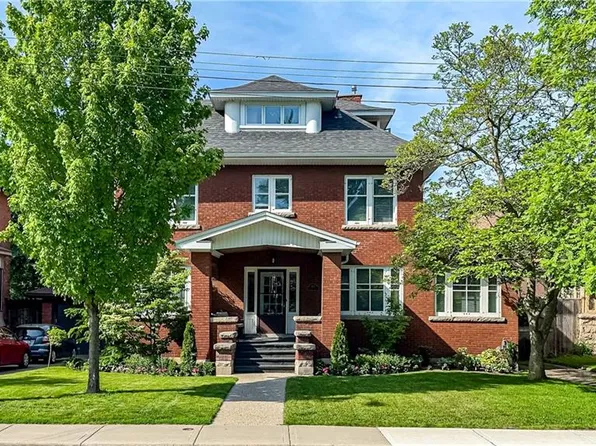 125 Delaware Ave, Hamilton, ON L8M 1V2