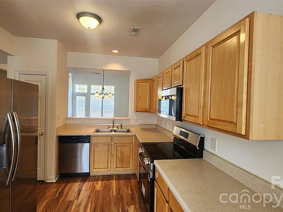 5th image of 1336 Watson Mills St NW