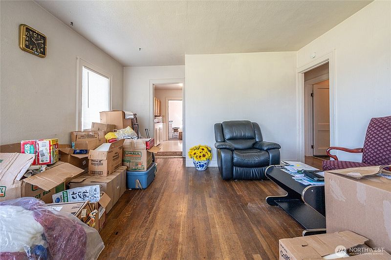 5th image of 3101 Sumner Avenue