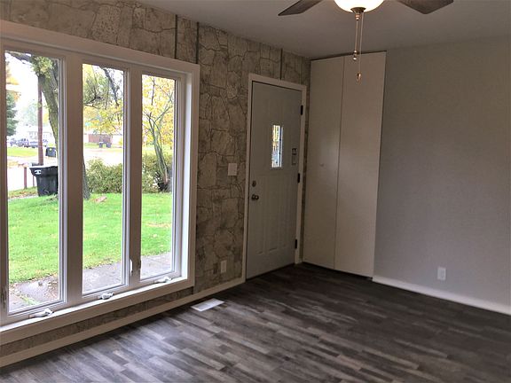 3rd image of 1426 Sunwood Dr