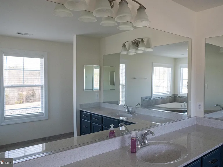 101 Seth Dr — Photo 22