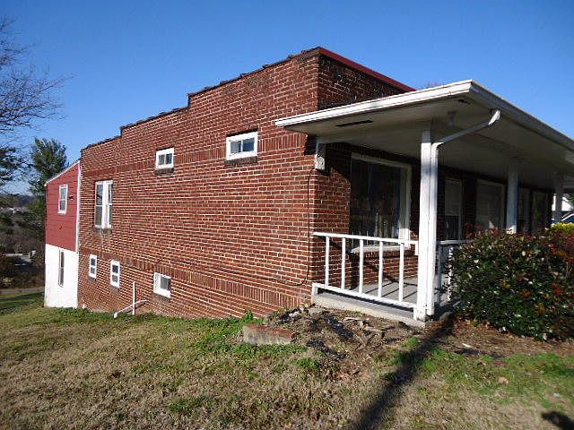 1st image of 3089 Washington Pike