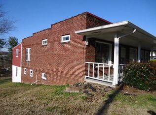 3089 Washington Pike, Knoxville, TN 37917