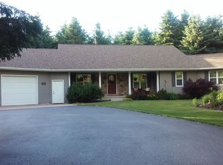 731 Grandview Rd, Hortonville, WI 54944