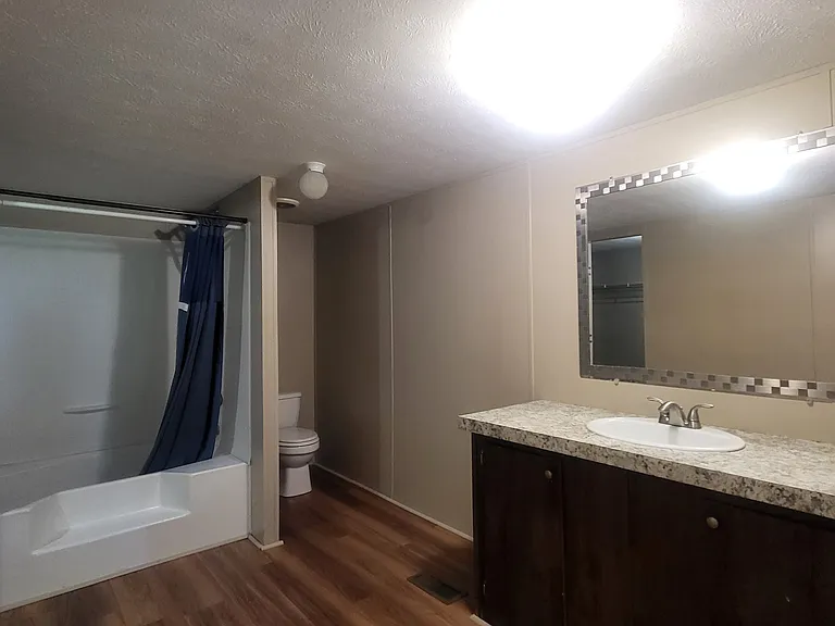 21516 Cherry Hollow Dr — Photo 12