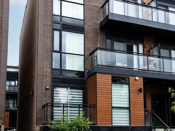 48 Coles Ave #802, Vaughan, ON L4L 0J1