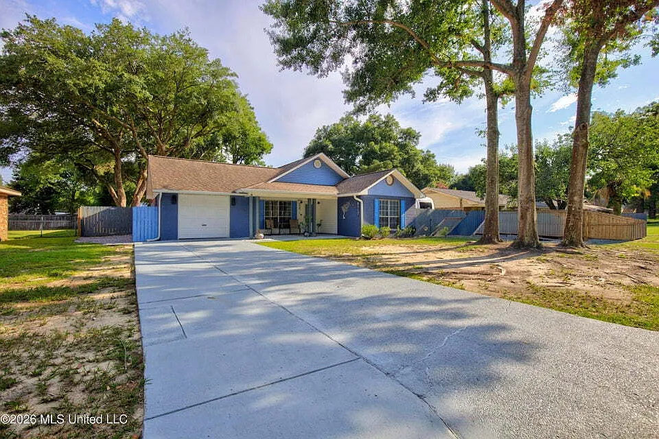 9117 Barnacle Blvd