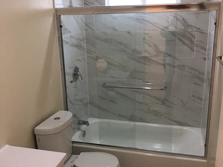5720 1/2 S Saint Andrews Pl #1/2 — Photo 7