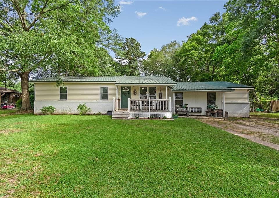 1st image of 304 Bayou Avenue