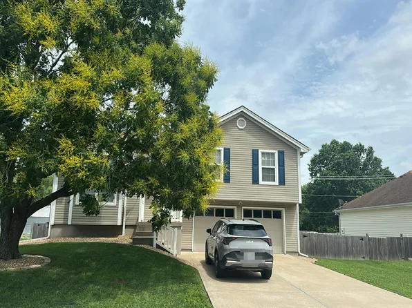 207 Dawn Ave, Belton, MO 64012