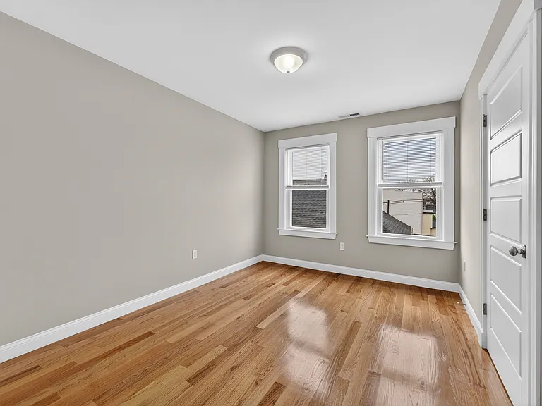42 Almont St #STREET2L — Photo 18