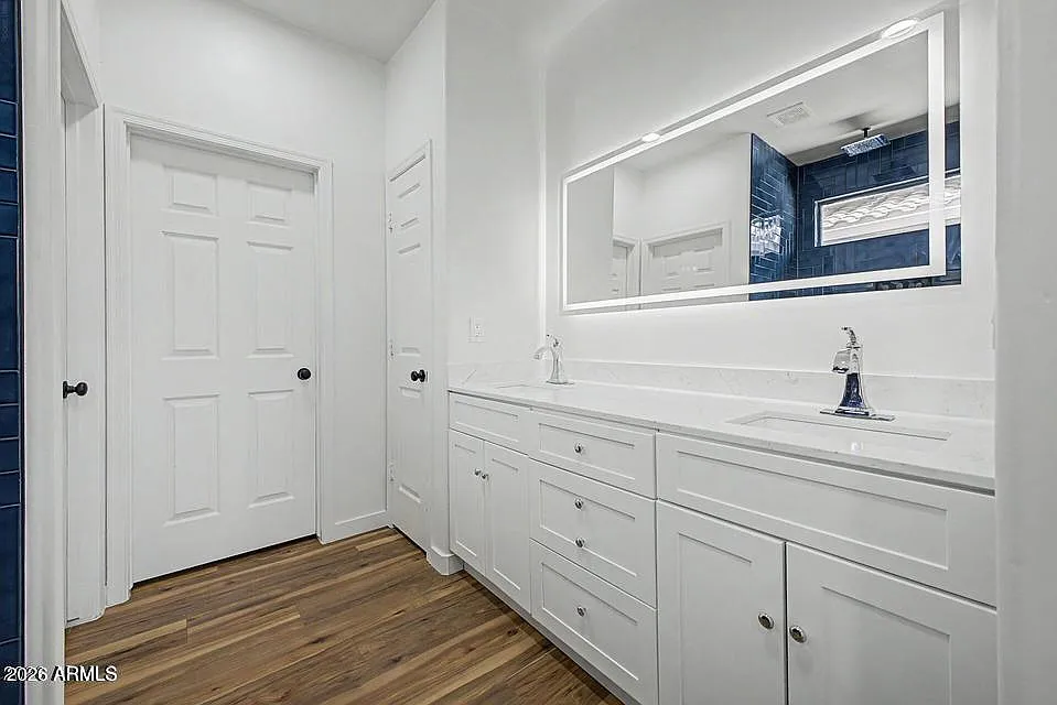 3 bed, 2.0 bath, 1431 sqft, $2,700 — Photo 4