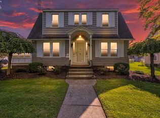 115 E 1st St, Woodville, OH 43469