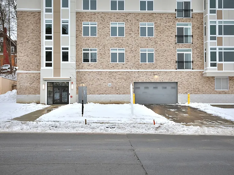 The Reserve on Hackett Apartments — Photo 6