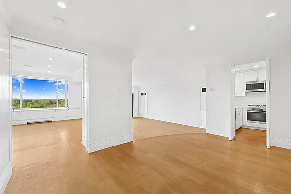 Sold by Avalon Partners NY | media 3