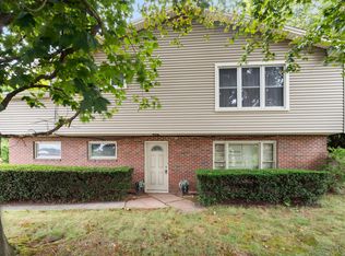 6 Coles Rd, Cromwell, CT 06416