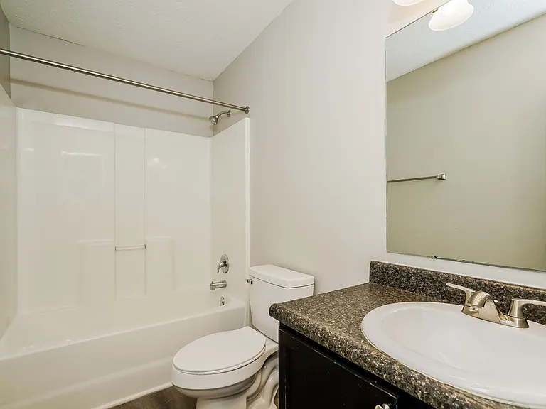 524 Grassy Bend Dr — Photo 16