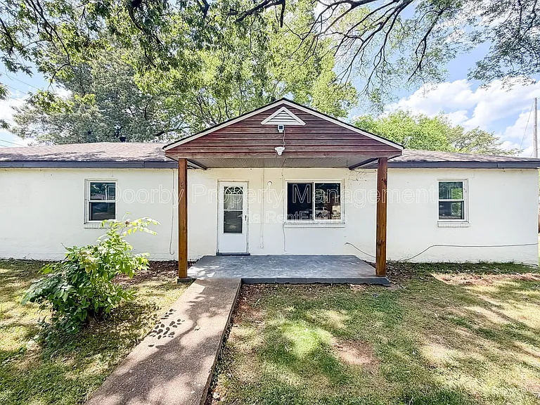 1301 N Orchard Knob Ave — Photo 1