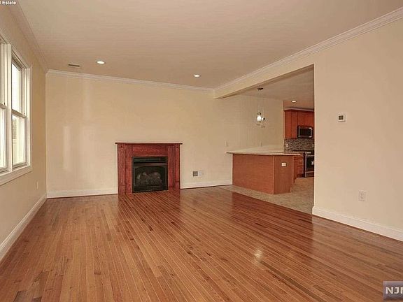 2nd image of 71 Knox Ave
