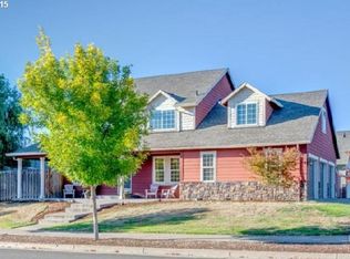 305 Hazelnut Dr, Newberg, OR 97132