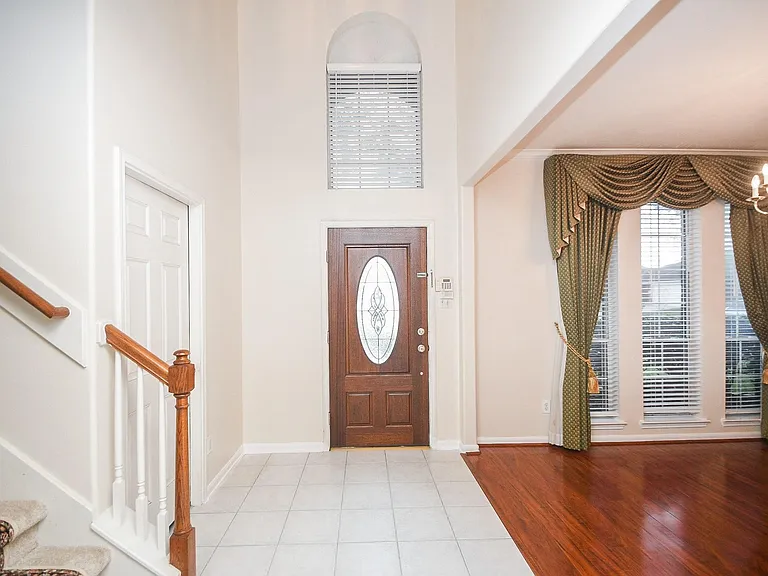 14234 Silver Glade Ln — Photo 2