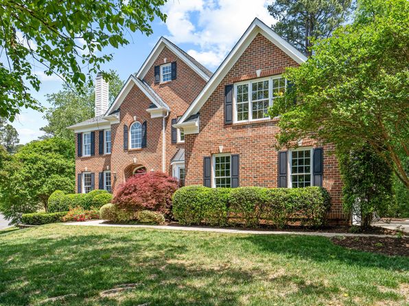 206 Glebe Way, Cary, NC 27519