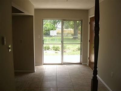 3rd image of 300 Hargrove Dr