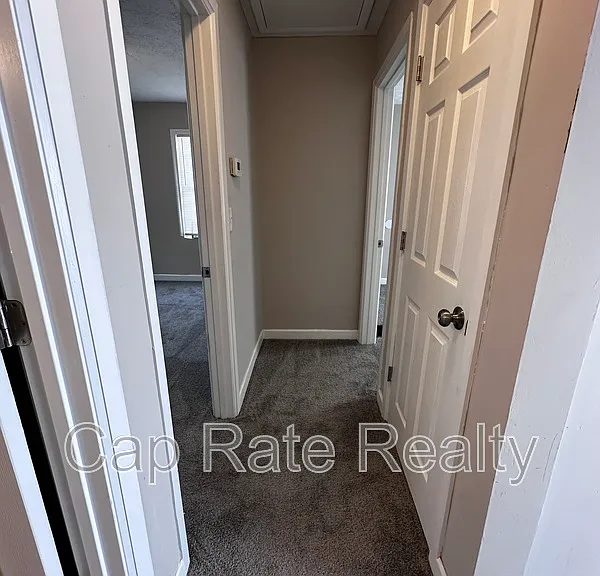 2359 McGuffey Rd — Photo 14