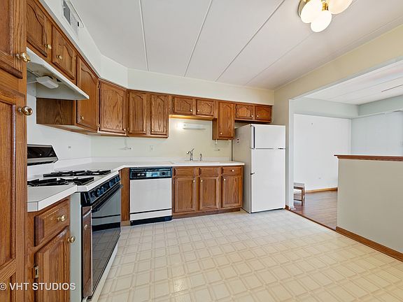 5th image of 7535 Sheridan Dr APT 2B