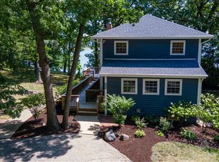 34626 N Oakside Ave, Ingleside, IL 60041