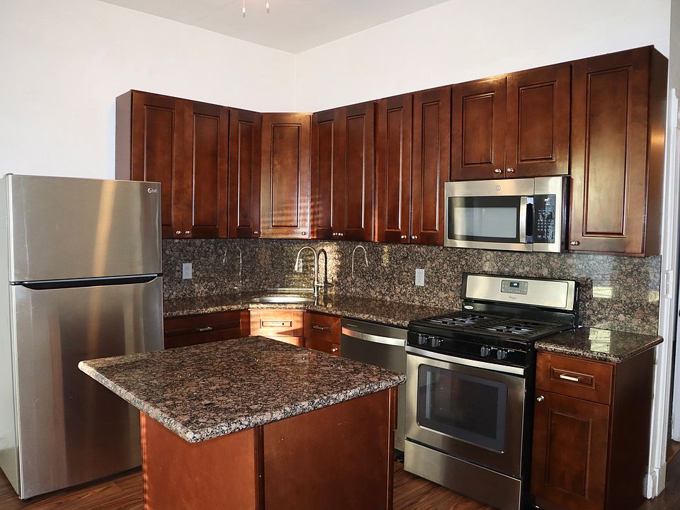 1st image of 629 18th St Unit B