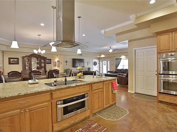 3rd image of 3424 Kensington Dr