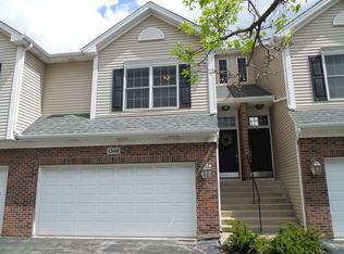 1348 N Winslowe Dr, Palatine, IL 60074