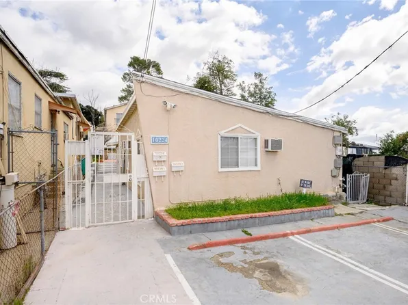 10224 Fernglen Ave, Tujunga, CA 91042