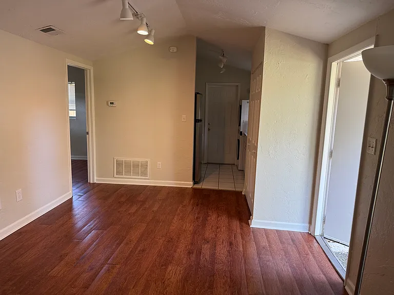 415 2nd Ave — Photo 4