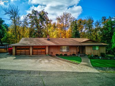 1506 Lookingglass Rd, Roseburg, OR, 97471