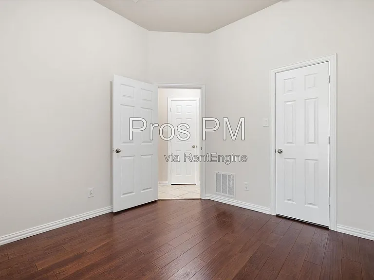 2432 Chesterwood Dr — Photo 35