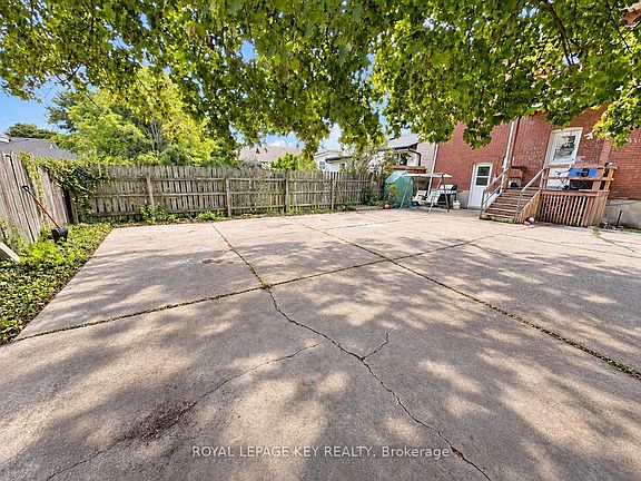4th image of 116 Cameron St