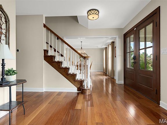 3rd image of 1467 Timberlake Manor Pkwy